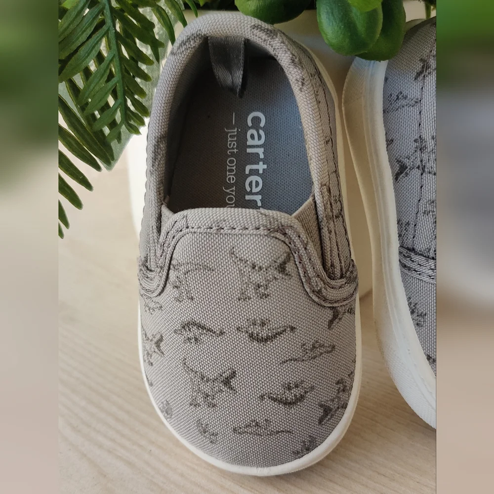 Carter's Just One You, Boys Gray Dinosaur Print Slip On Sneakers Size 3 💰
